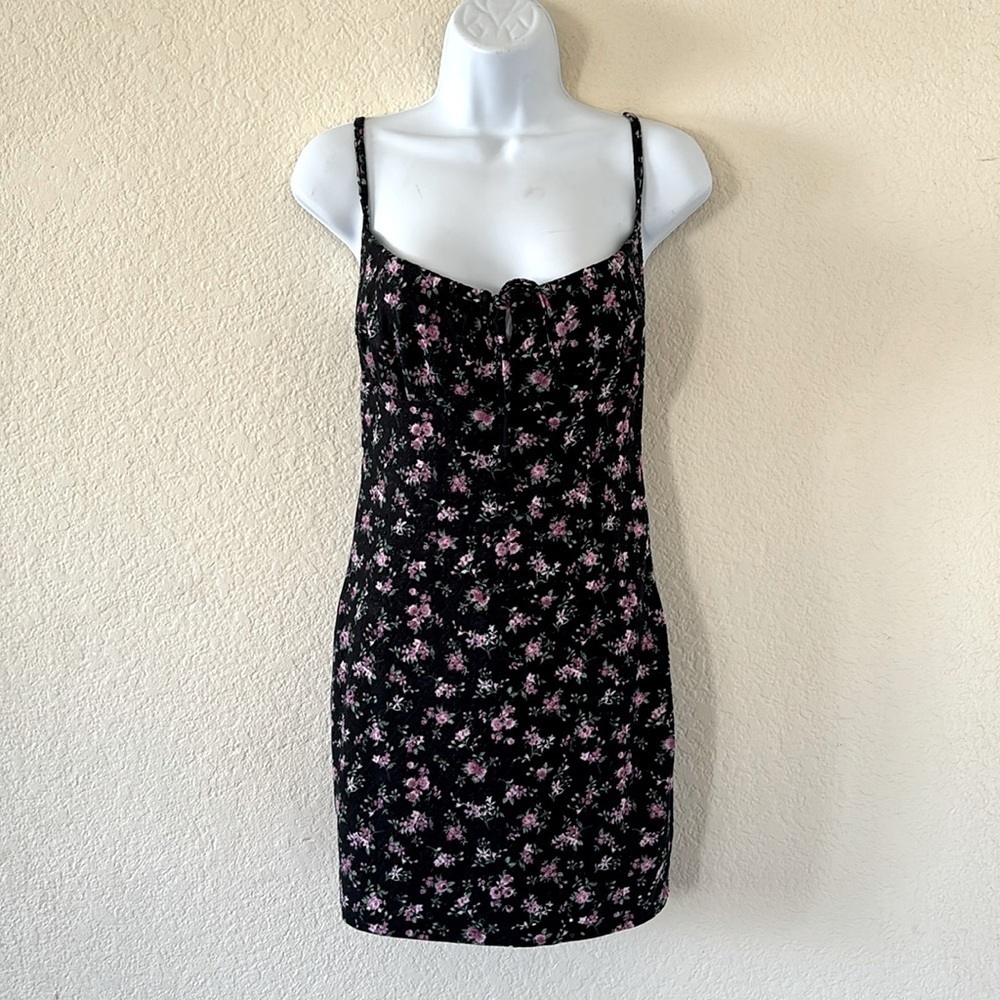 rue21 Mini Dress S Black Pink Floral Eyelet Tie Front‎ Spaghetti Strap